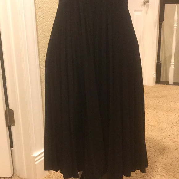 Black dress! Like new! 🖤 - Picture 3 of 8